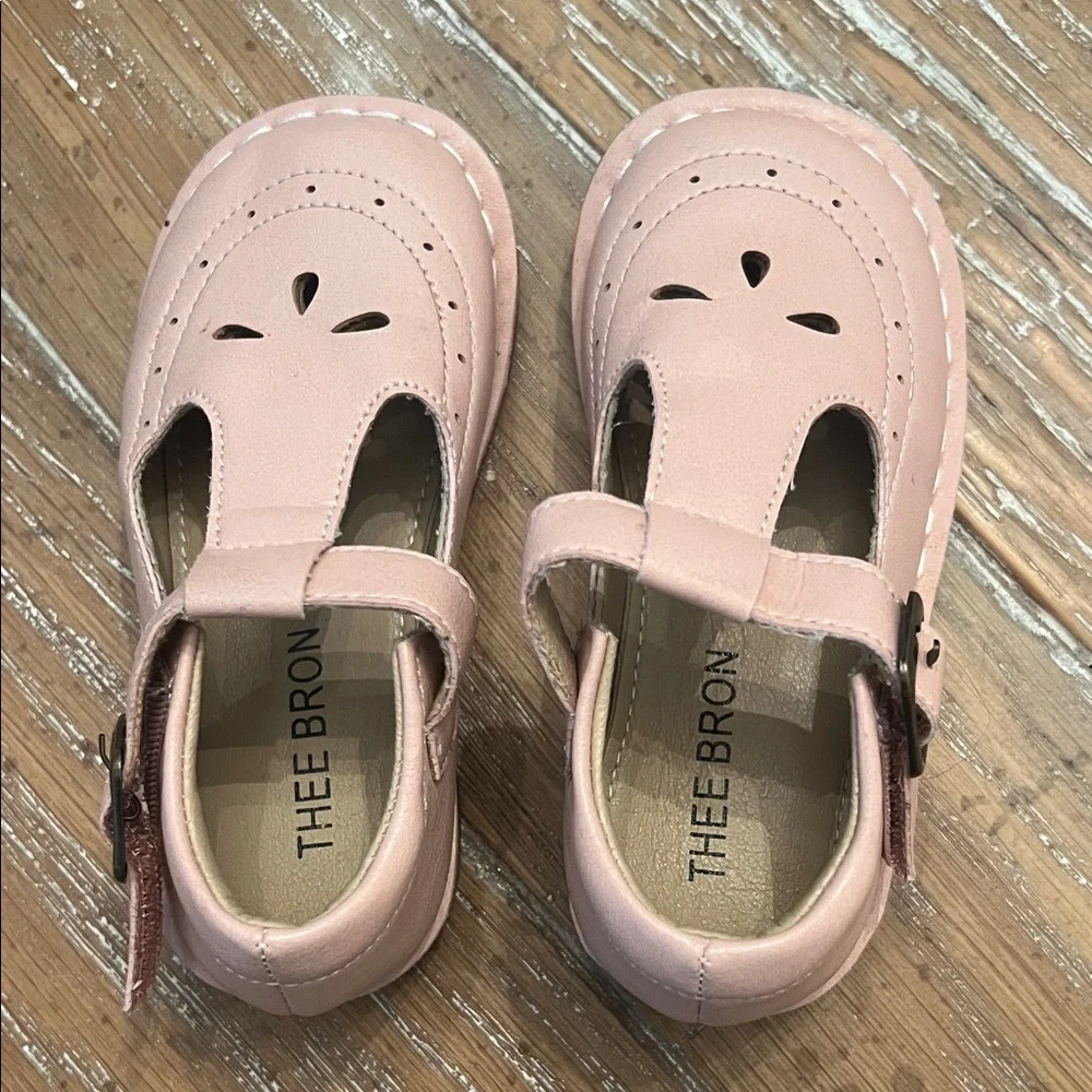 Pink Kids Shoes‎